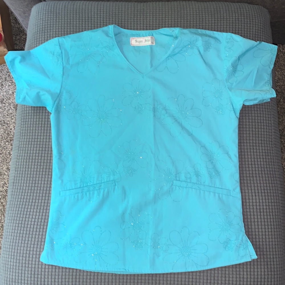 Blue sparkle flower scrub top